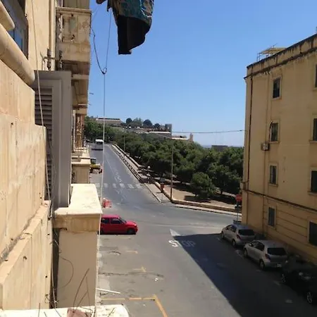 Valletta By Castille Square Apartment
